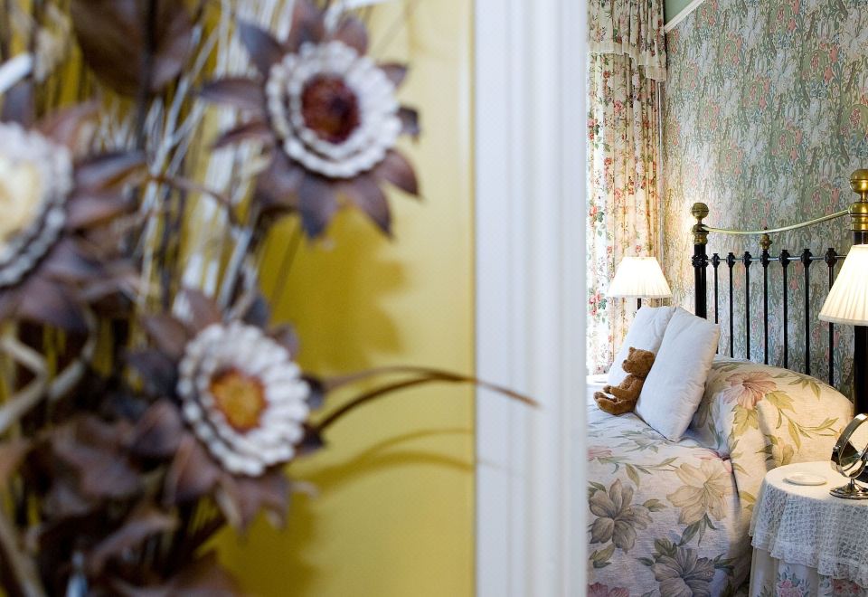 豪华园景双人或双床2号房