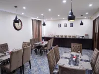 Hotel Elegant Executive Suites فنادق في مولتان