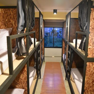 10 Bunk Bed Private Room 隱逸曼谷旅舍優惠