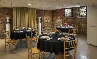 The Inn at 97 Winder - Housity