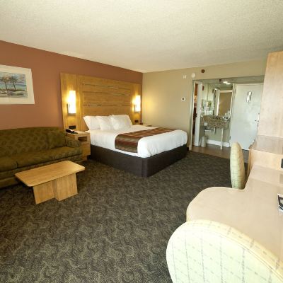 Grand Room, 1 King Bed with Sofa Bed, Beach View DeSoto Beach Hotel Promo Code