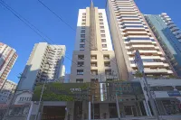 奇美拉洲布飯店，希爾頓好奇收藏 住宿飯店