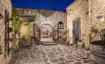 Masseria Fortificata Lo Zafferaneto - Housity