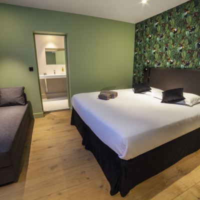 Deluxe Triple Room, Non Smoking, Private Bathroom La Valiz Promo Code