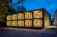 La Maison Hotel Отели в г. 
