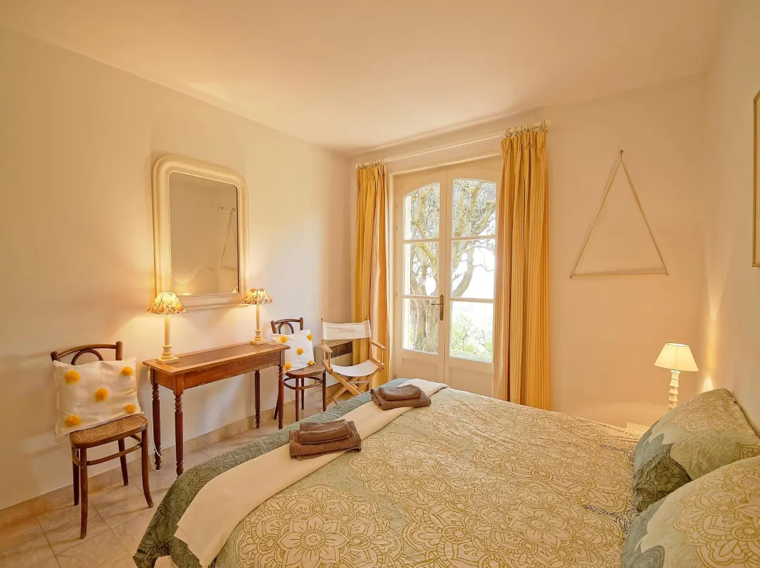 Sunny Holiday Home In Provence With Pool - Vaison-la-Romaine