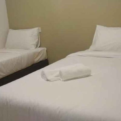 Bilik Kembar dengan Bilik Mandi Berkongsi Kupon Gem Hotel Nusajaya