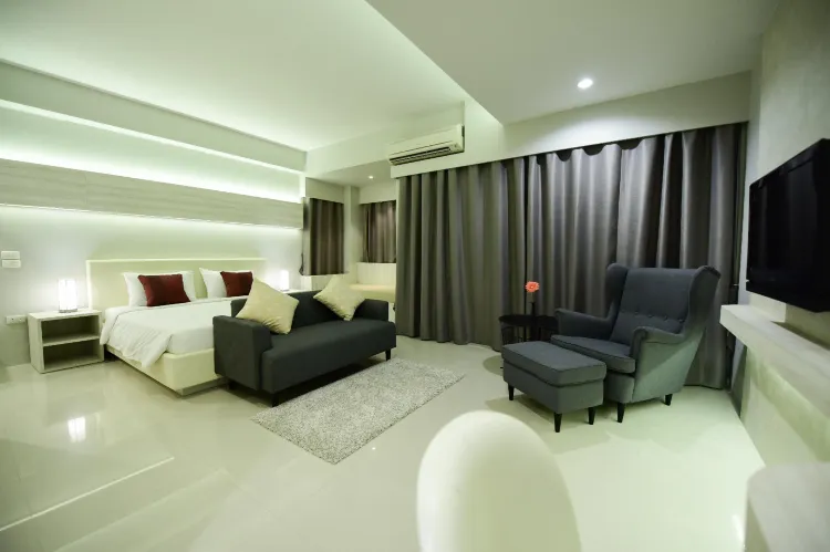 ห้องดีลักซ์ เตียงใหญ่ 1 เตียง