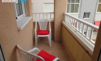 Appartment Quiet and Less Than 500m from the Beach, Near Restaurants