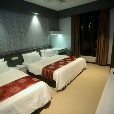 Bilik Bertiga Keluarga Kupon Star Well Hotel