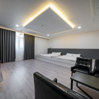 Ondol Tatami (Parking Lot, Randomly Assigned Bathtub, Large Tv) Gangneung Gyeongpodae Jajaknamu 쿠폰