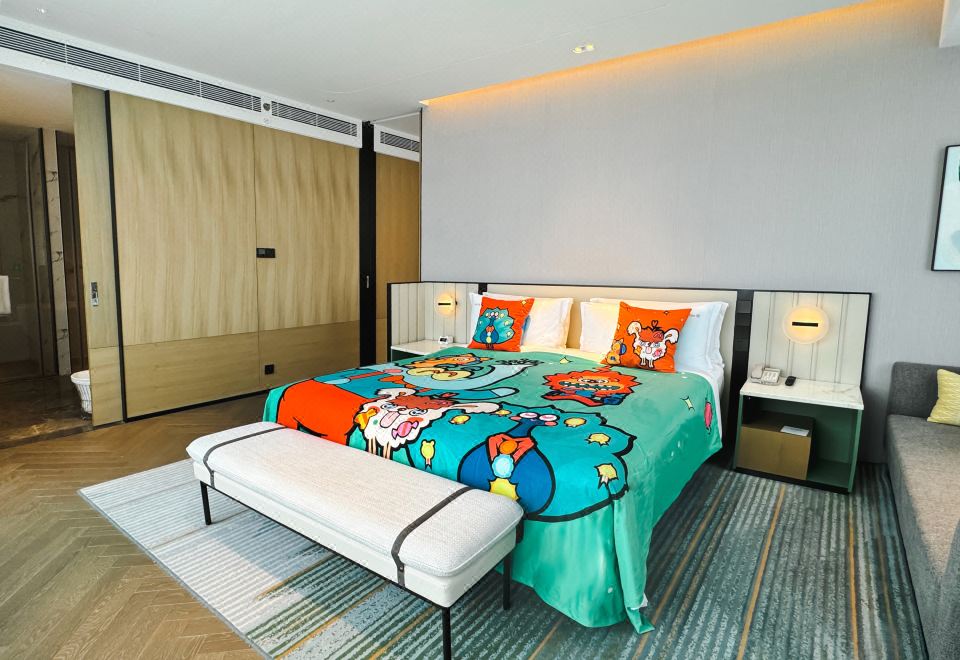 单卧大床豪华套房