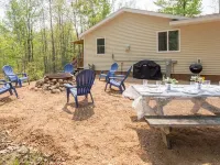 Remodeled Cabin w/fireplace, 2 miles from Lakewood Hotels in Riverview