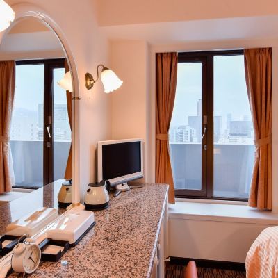 ゲストルーム(ご利用人数3名)(ツインベッド×2)(禁煙) 神戸三宮ユニオン ホテル クーポン