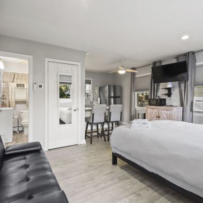 Family Double Room, Ensuite, Garden View (Cottage A) The Inn at Ocean Grove Promo Code
