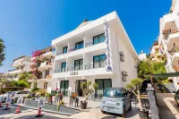 Leonis Hotel