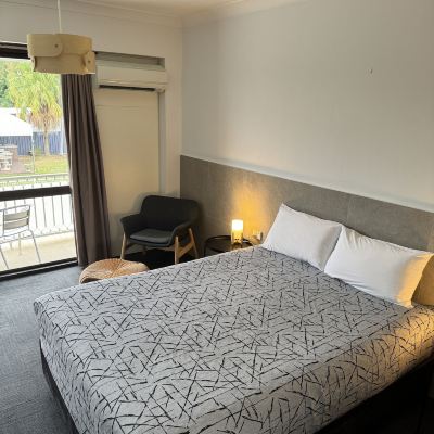 Executive Room (Newly Renovated) Longreach Motor Inn Promo Code