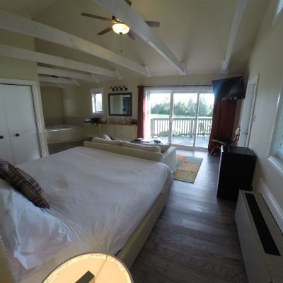 Studio Cottage with Lake View Eganridge Resort, Golf Club & Spa Promo Code