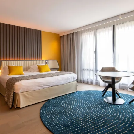 Best Western Premier Hotel de la Paix Отели в г. Реймс