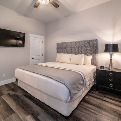 Executive House, Fireplace, Golf View Reunion Lodges at Thousand Hills Promo Code