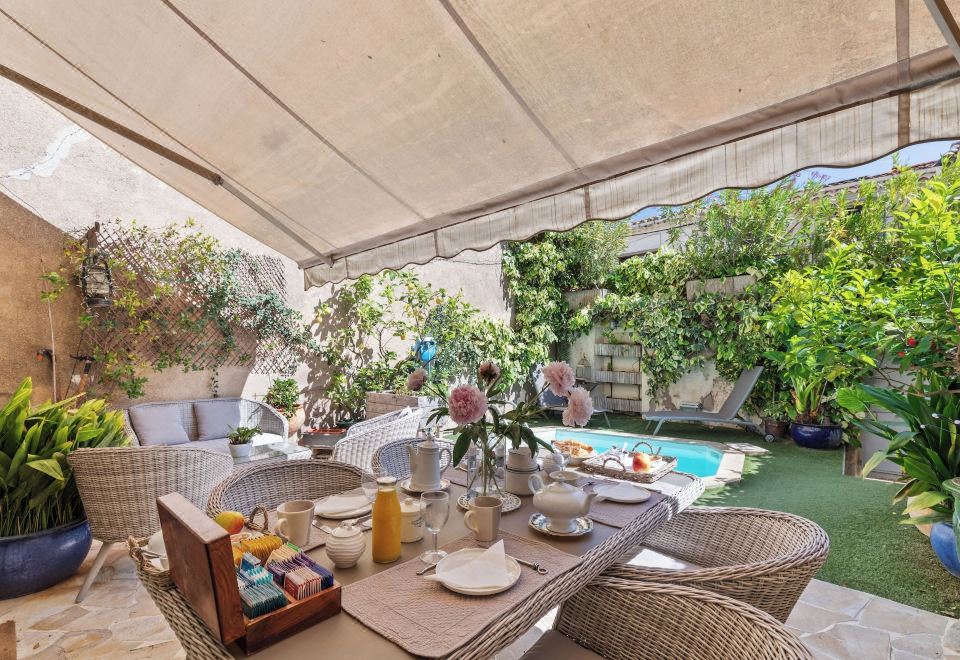L'ORANGERIE Chambres d'hotes de charme - Housity