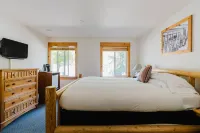 Crystal Mountain Hotels Hotel di 