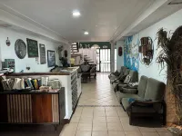 Al Yakhour Hostel