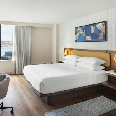 Premium Pantry Access, Deluxe Guest Room, 1 King Hotel Halifax Promo Code