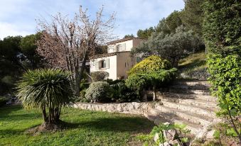 Villa with 3 Bedrooms in Septèmes-Les-Vallons, with Private Pool, Encl