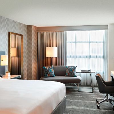 Guest King Room with Club Lounge Access Renaissance Los Angeles Airport Hotel Promo Code