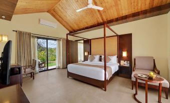 The Fern Sattva Resort - Polo Forest