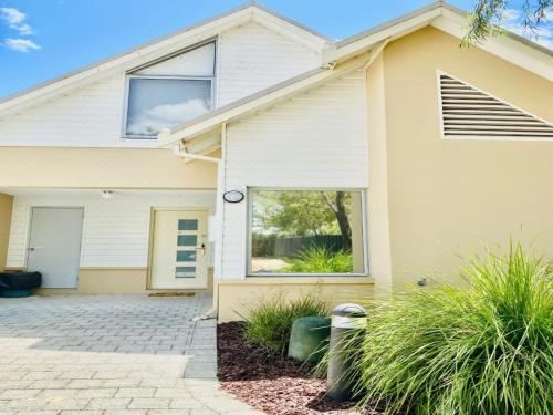 三卧室联排别墅