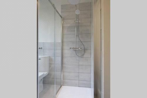 Lovely Spacious Cottage Near the Coast Two-Bedroom House