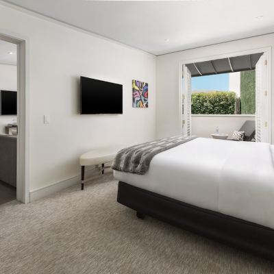 Luxury Suite with Pool View The Mosaic Hotel - Beverly Hills Promo Code