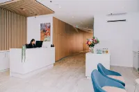 Toms Court Hotel