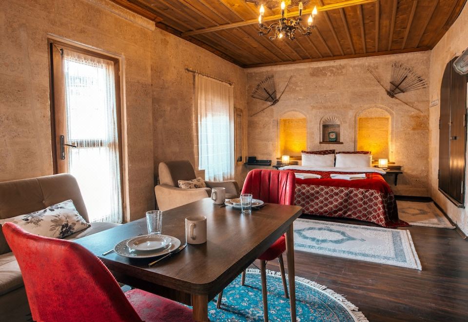 Aladdin's Cave Suite Apartments - Housity
