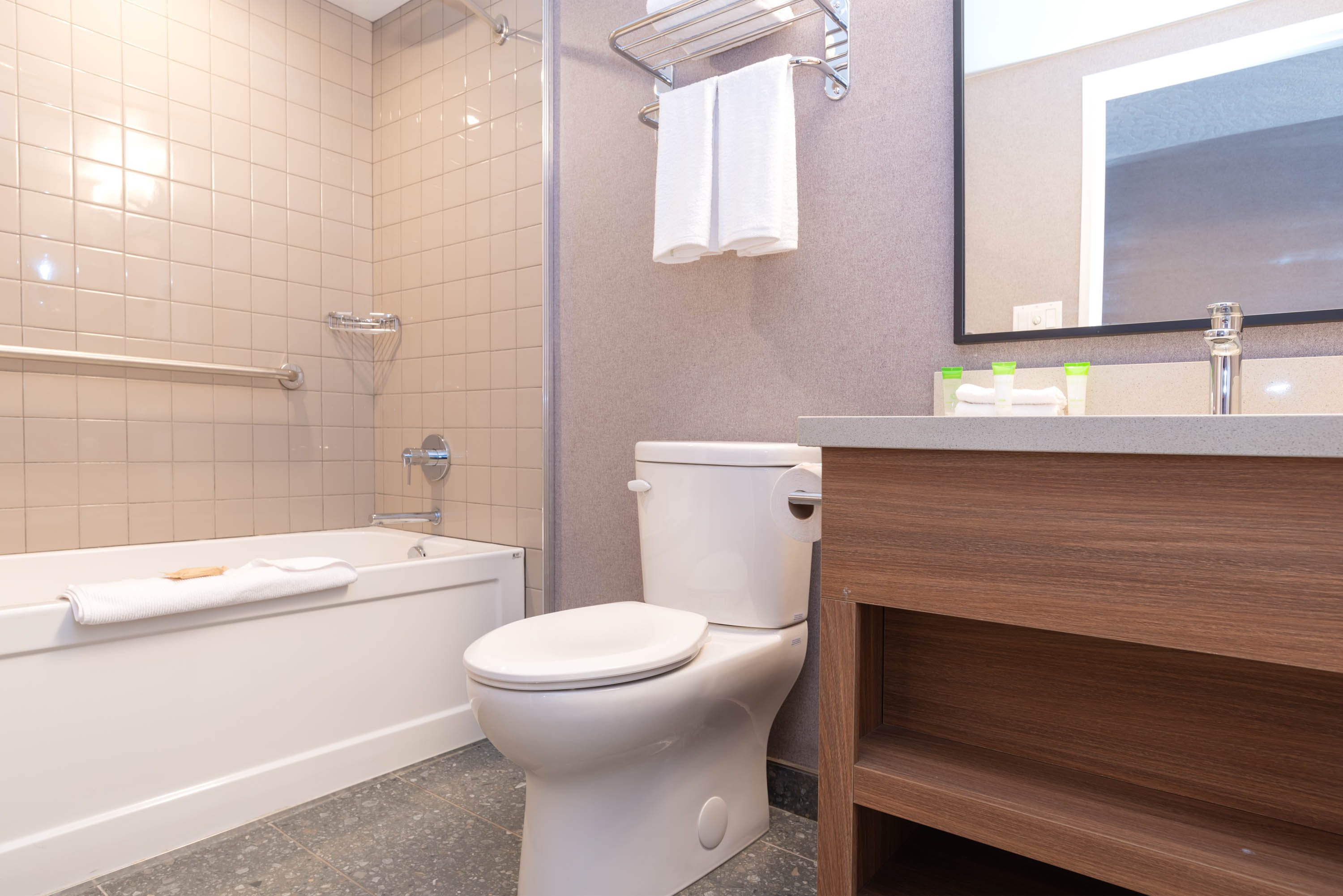 标准房， 2 张双人床