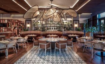 The Ray Hotel Delray Beach, Curio Collection by Hilton