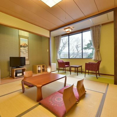 Kamo River Side 8 Tatami (8B) With Bath And Toilet [Japanese Room] [Non-Smoking] ＫＫＲ京都　くに荘（国家公務員共済組合連合会京都宿泊所） クーポン