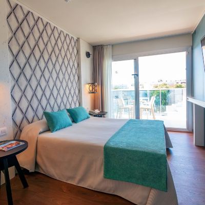 Family Room Golden Donaire Beach Promo Code