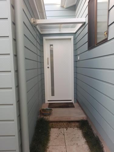 Twenty on Lake Studio Apartment