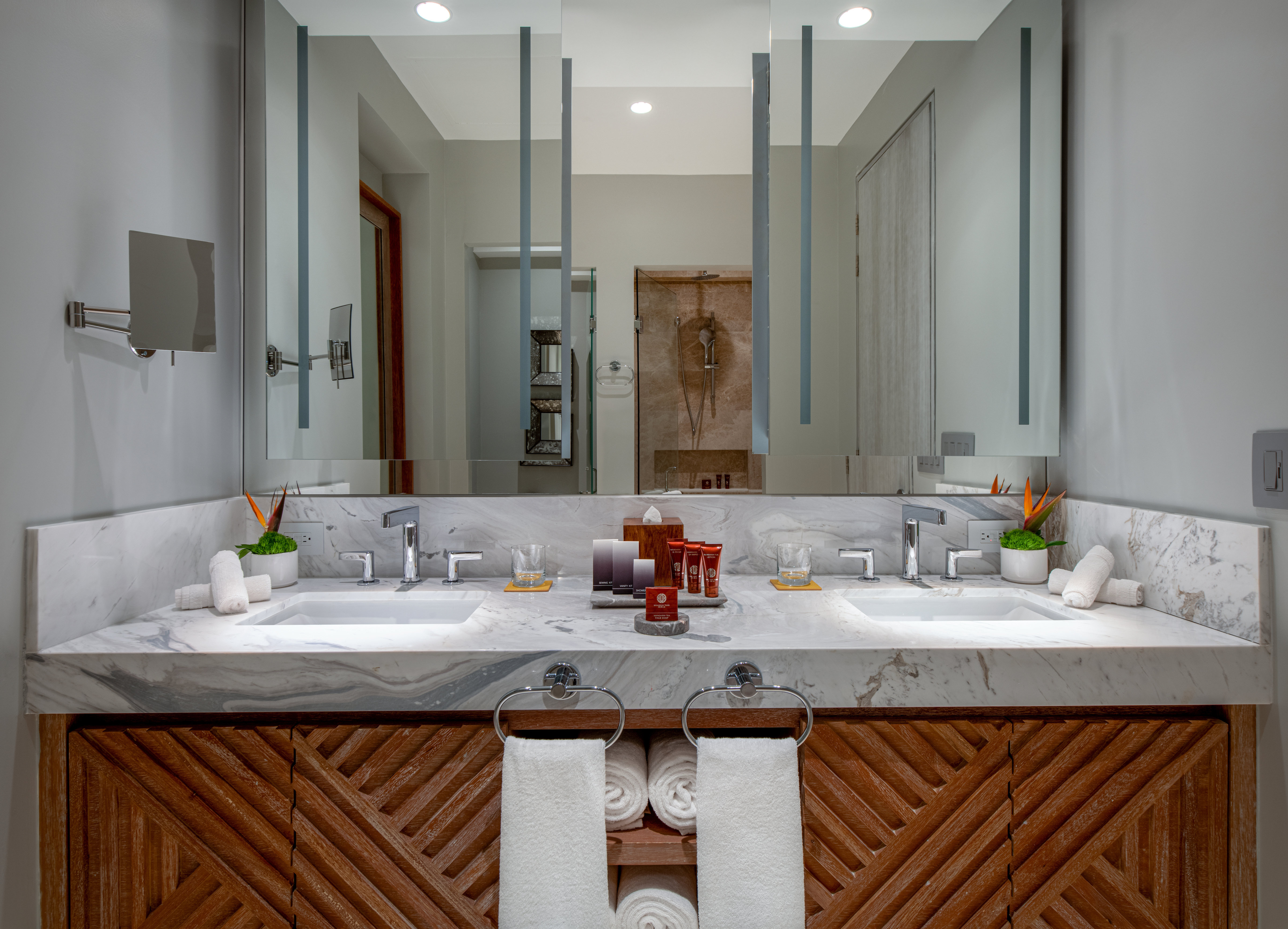 高級海景特大床套房