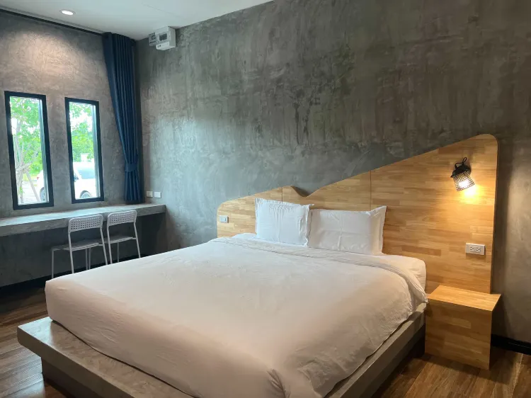 ห้องซูพีเรียร์ เตียงใหญ่ 1 เตียง