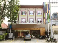 Life Puri Hotel Surabaya Hoteles en 