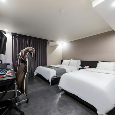 Deluxe Twin-Check-in Sun-Fri 4:00Pm, Sat 5:00Pm Ansan Hotel Stay 25 쿠폰