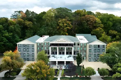 Niagara Crossing Hotel and Spa Hotele w: 