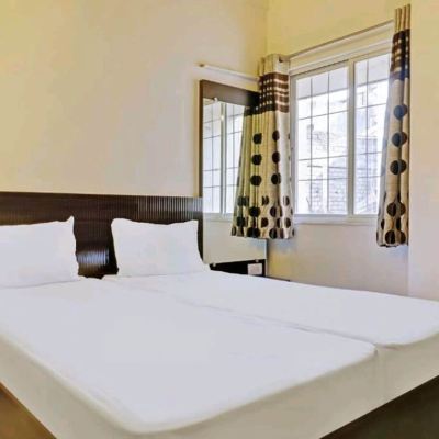 Deluxe Room Without Air Conditioner Hotel Rose Lodge Promo Code