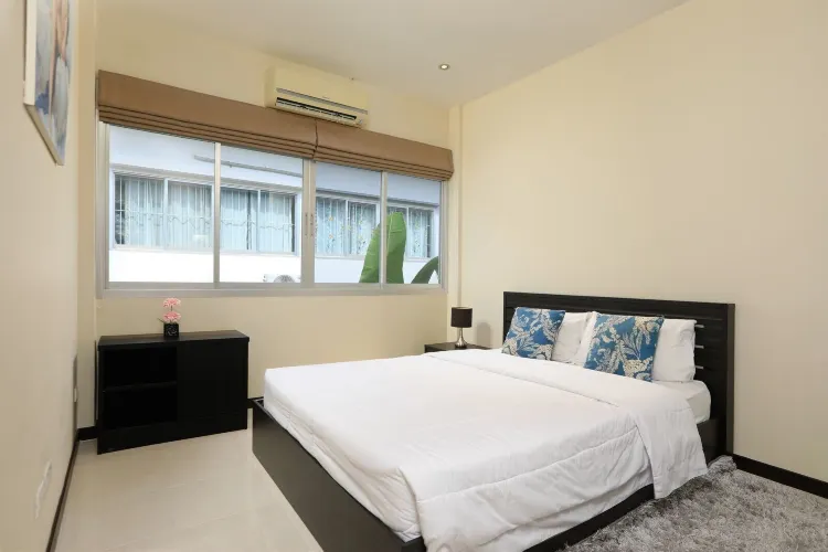 ห้องสแตนดาร์ด เตียงใหญ่หรือเตียงแฝด