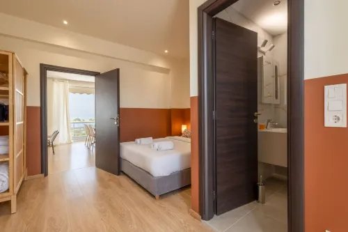 Luxurious 3-Bedroom Seaside Retreat Fully Renovated in 2025