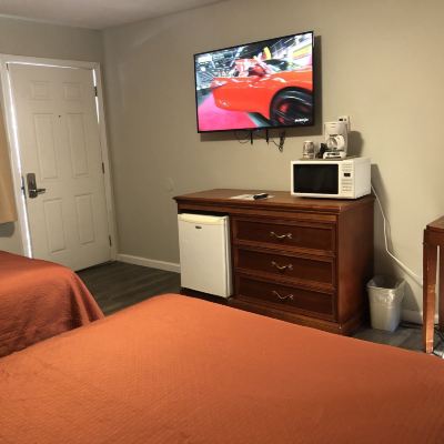 Deluxe Queen Room With 2 Queen Beds-Non-Smoking Alpine Inn and Spa Promo Code
